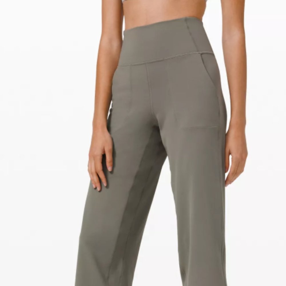 Lululemon Align Wide Leg Crop Size 10 in Grey Sage